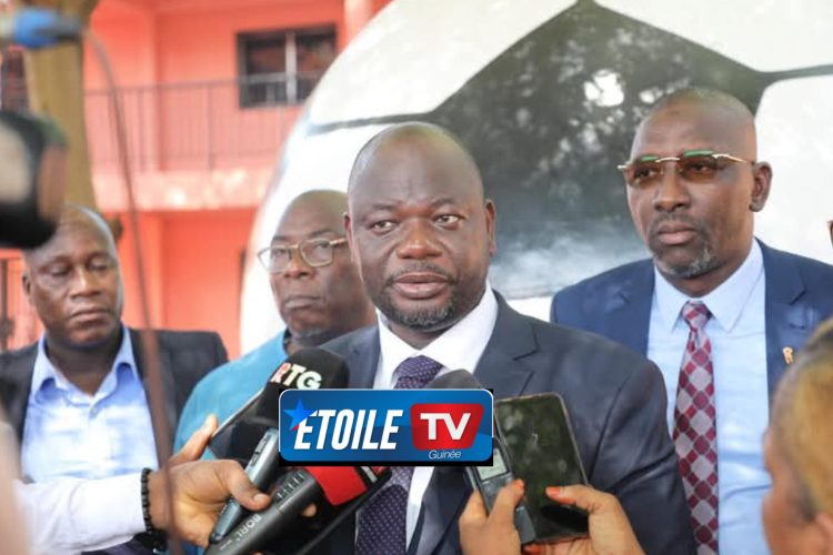 Sports: le ministre Bogola accueille le syli local et exprime de grandes ambitions pour le CHAN et la coupe du monde