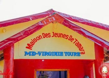Tamara accueille sa nouvelle maison des jeunes de la main du ministre de la jeunesse accompagné par Moussa Moïse Sylla et d’autres ministres