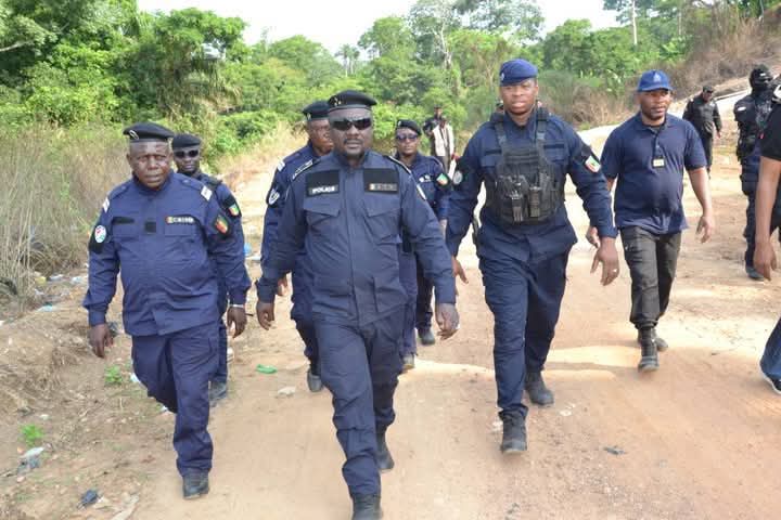 Policiers qui abandonnent leurs postes: ‘’Ceux-ci vont dire au revoir à la police’’, menace le Général Djenaba Sory Camara
