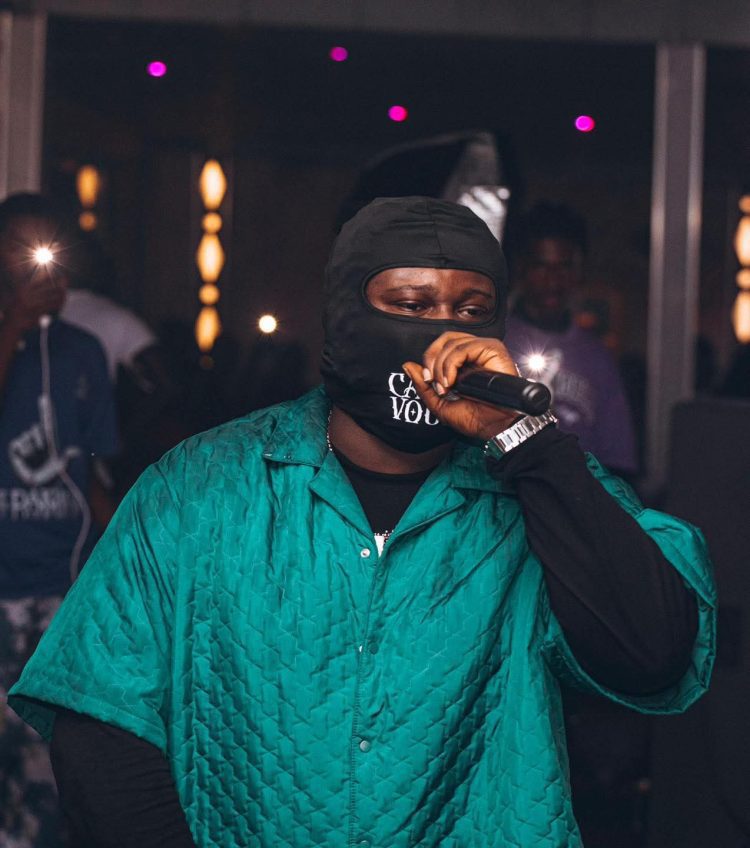Thiird premier rappeur guinéen à entrer dans les charts internationaux avec “So Sad X Vagues” feat. Didi B