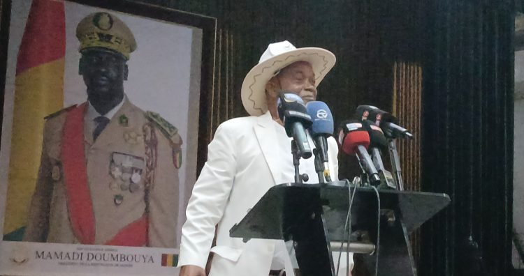 Le SLECG et toutes les centrales syndicales disent OUI à la nouvelle constitution