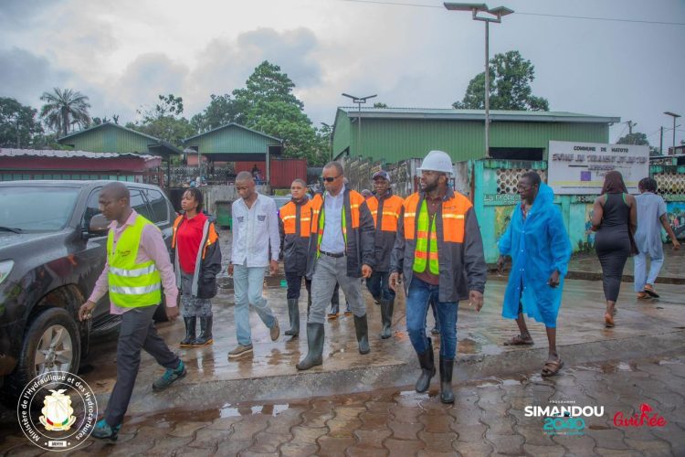 Conakry ville propre : le ministre Aboubacar Camara sur le terrain des dépôts d’ordures