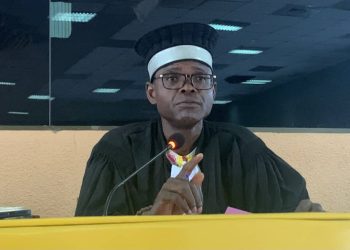 CRIEF: le président Francis Kova impose le port de la tenue des magistrats…