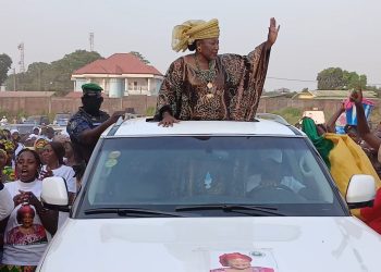 « Les femmes doivent oser le pouvoir » Hadja Makalé Camara ouvre sa campagne à Dubréka