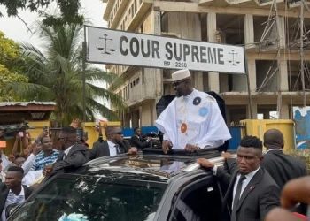 Urgent: le général Mamadi Doumbouya a déposé sa candidature