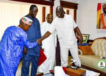 Le général Aboubacar Sidiki CAMARA reçoit en audience les vétérans de la guerre de l’Angola