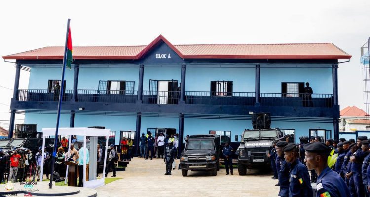Sécurité: le premier ministre inaugure la CMIS N⁰22 de Cimenterie et le commissariat central de Dabompa