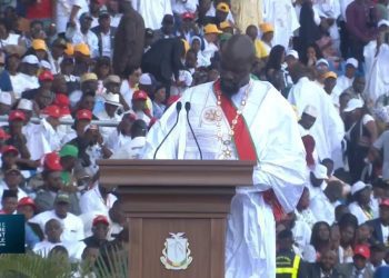 Investiture historique à Conakry : Mamadi Doumbouya entre en fonction sous haute tension diplomatique