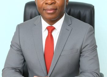 «Former des esprits ou distribuer des notes ?», par Gédéon HABA, professeur à l’université Julius Nyerere de Kankan