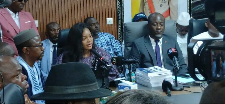 Guinée : Dame Khaïté Sall officiellement installée au ministère de la Santé