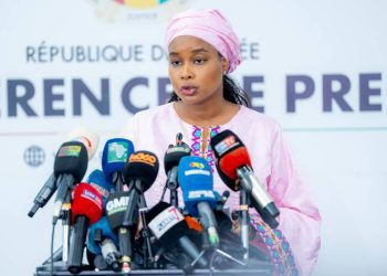Dissolution des partis politiques en Guinée : le gouvernement évoque un processus légal et appel à la conformité