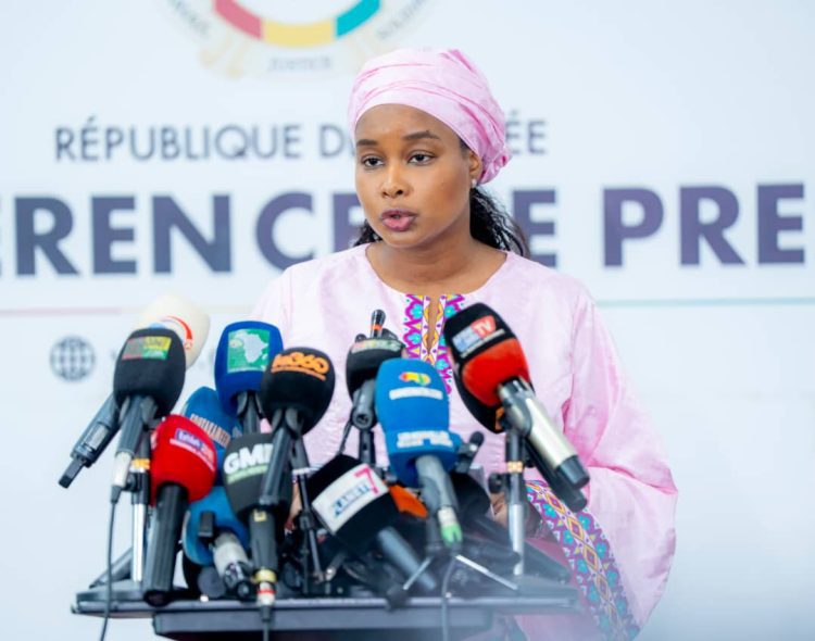 Dissolution des partis politiques en Guinée : le gouvernement évoque un processus légal et appel à la conformité